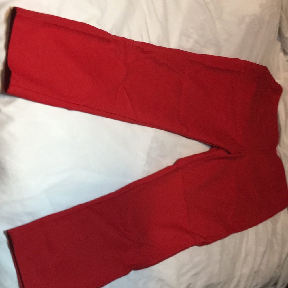 Slim ankle red jeans.